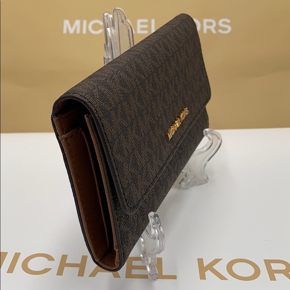 Michael Kors Jet Set Travel LG Trifold Wallet - Picture 14 of 16